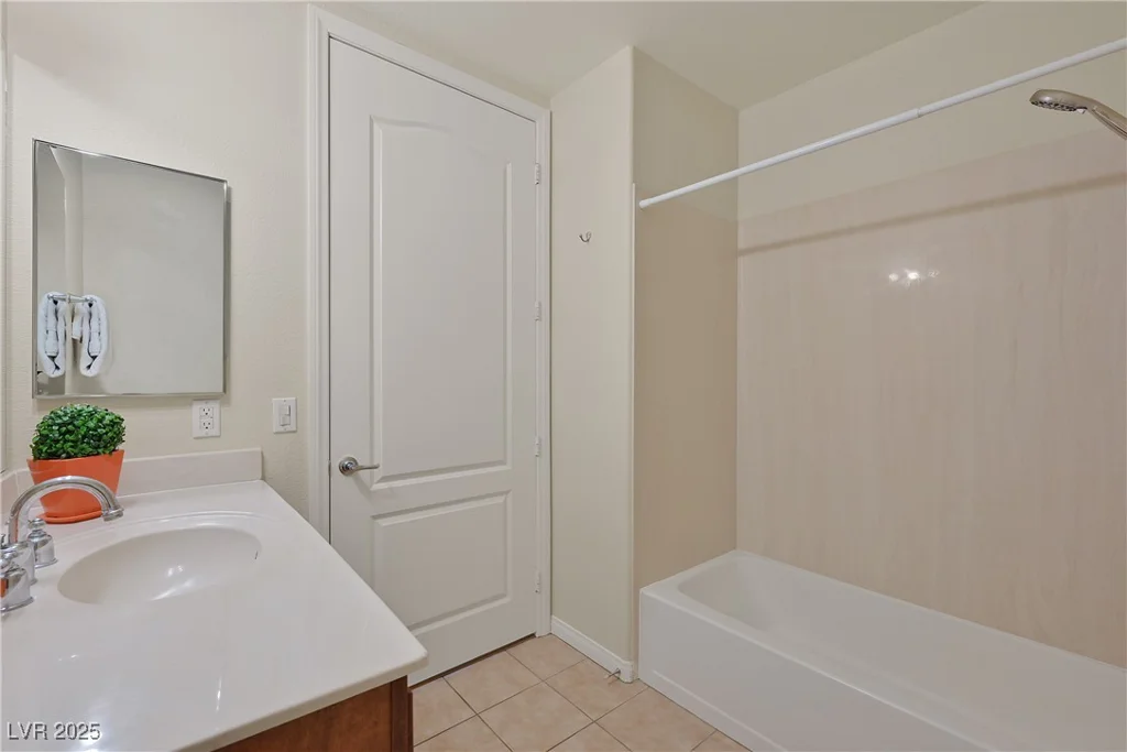62 Serene, Las Vegas, NV 89123