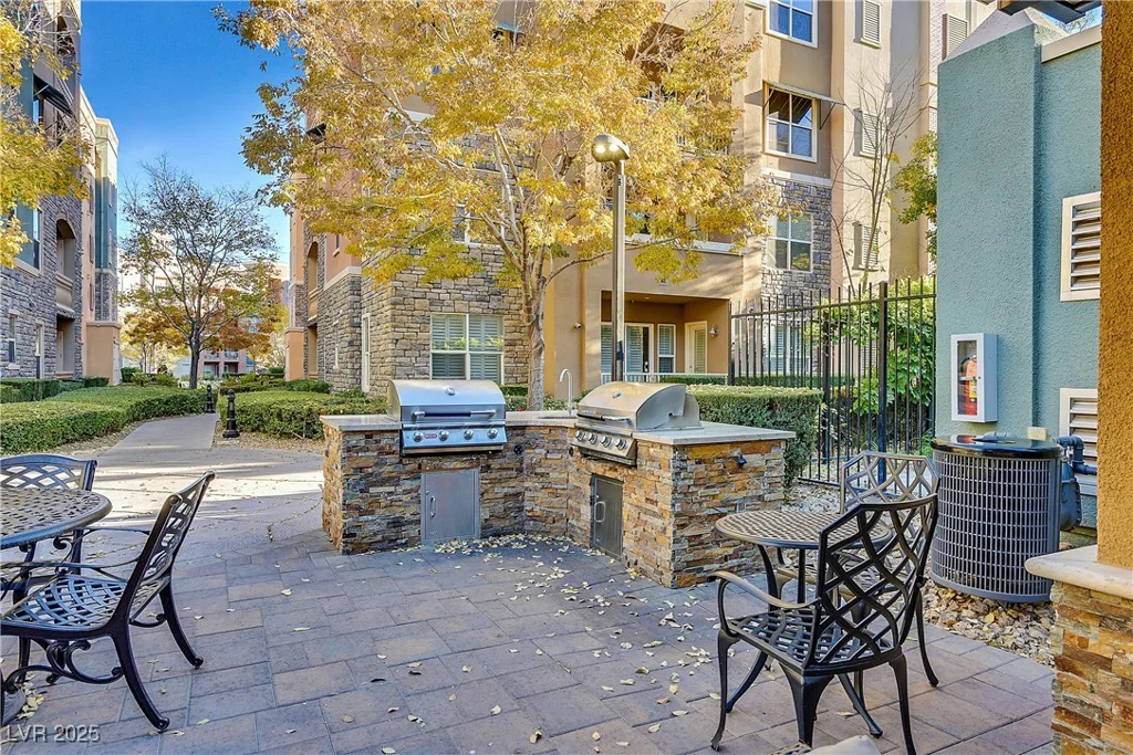 62 Serene, Las Vegas, NV 89123