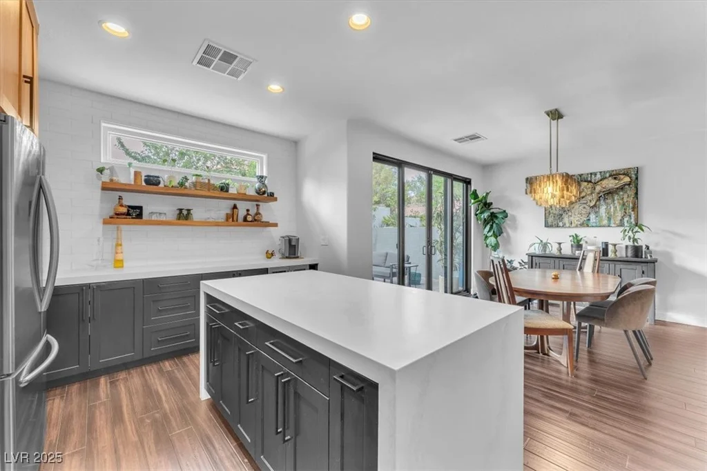10432 Britton Hill, Las Vegas, NV 89129