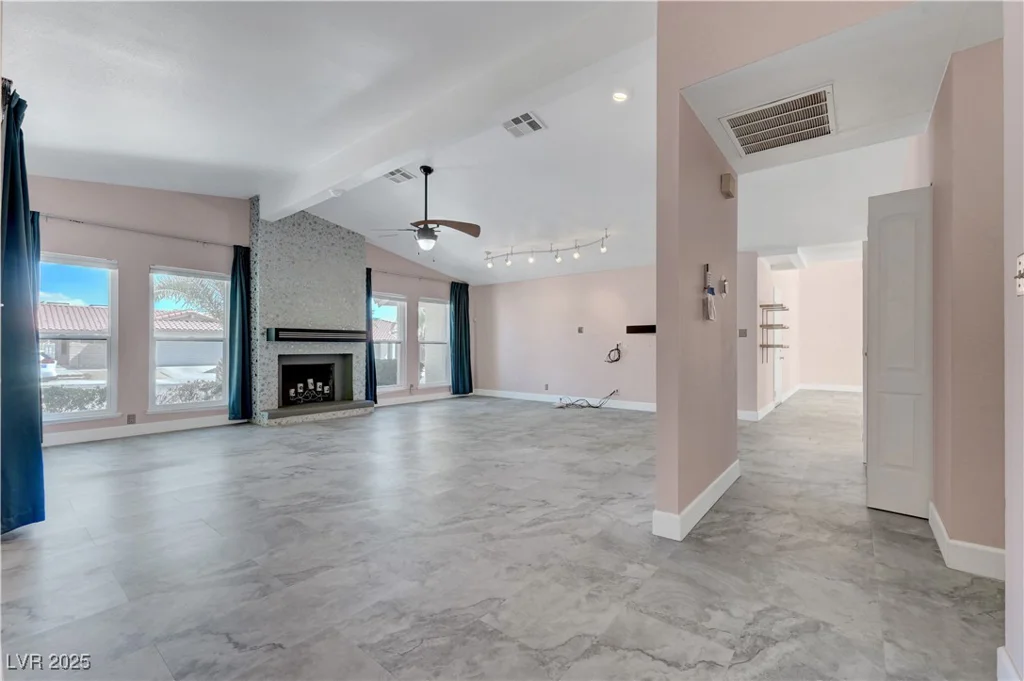 8705 Orvieto, Las Vegas, NV 89117