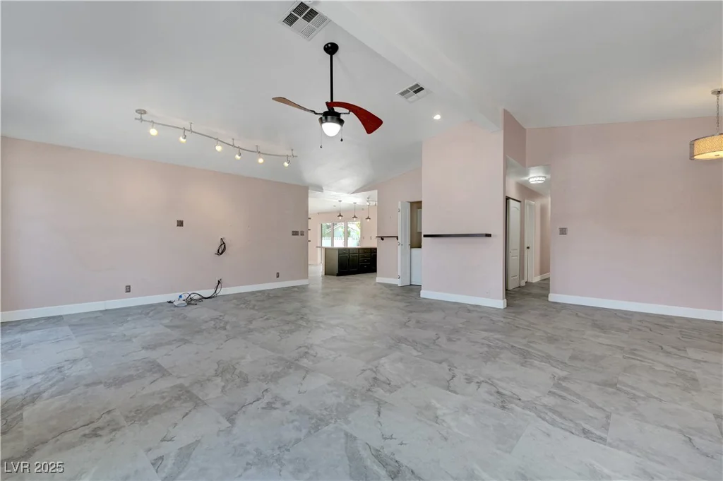 8705 Orvieto, Las Vegas, NV 89117