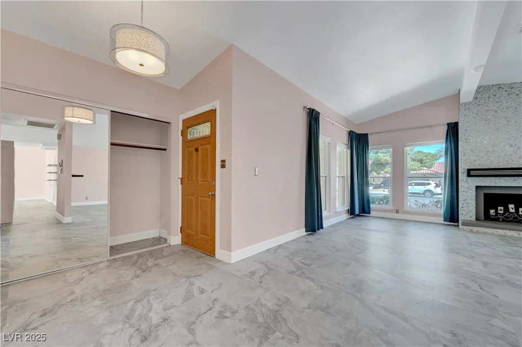 8705 Orvieto, Las Vegas, NV 89117