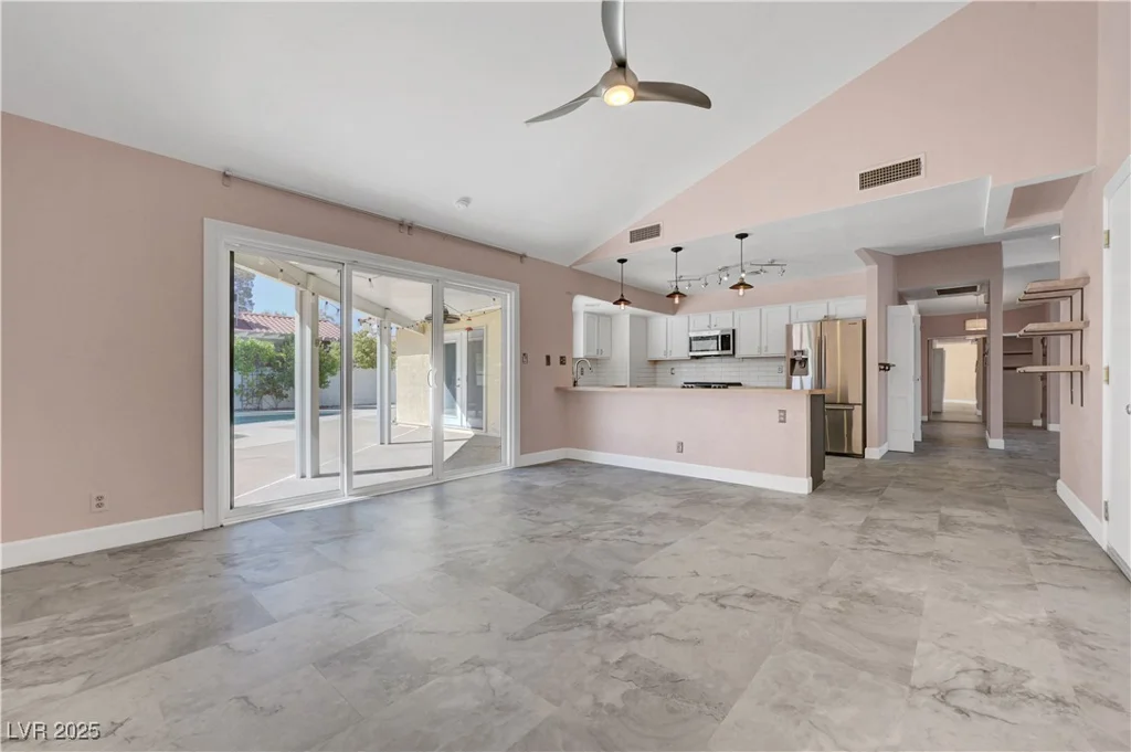 8705 Orvieto, Las Vegas, NV 89117