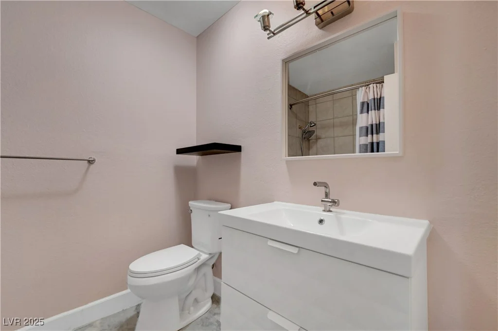 8705 Orvieto, Las Vegas, NV 89117