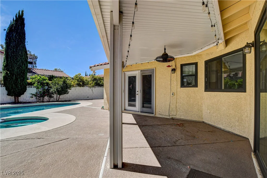 8705 Orvieto, Las Vegas, NV 89117