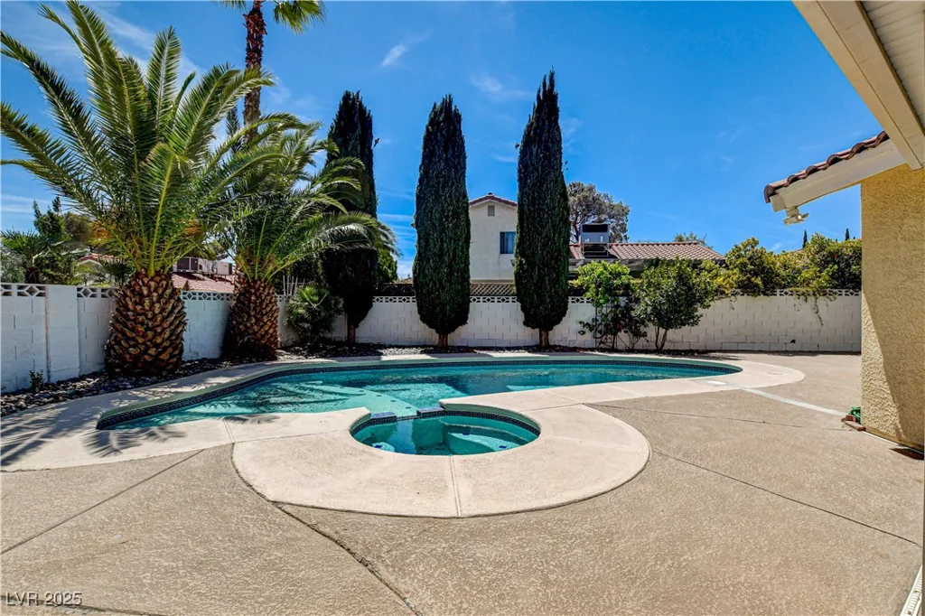 8705 Orvieto, Las Vegas, NV 89117