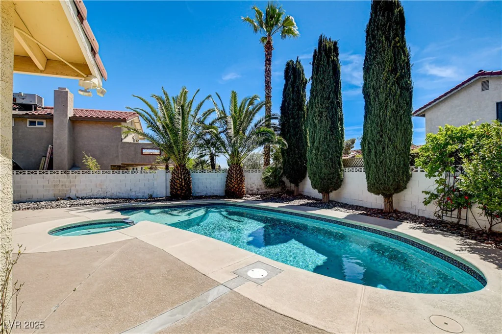 8705 Orvieto, Las Vegas, NV 89117
