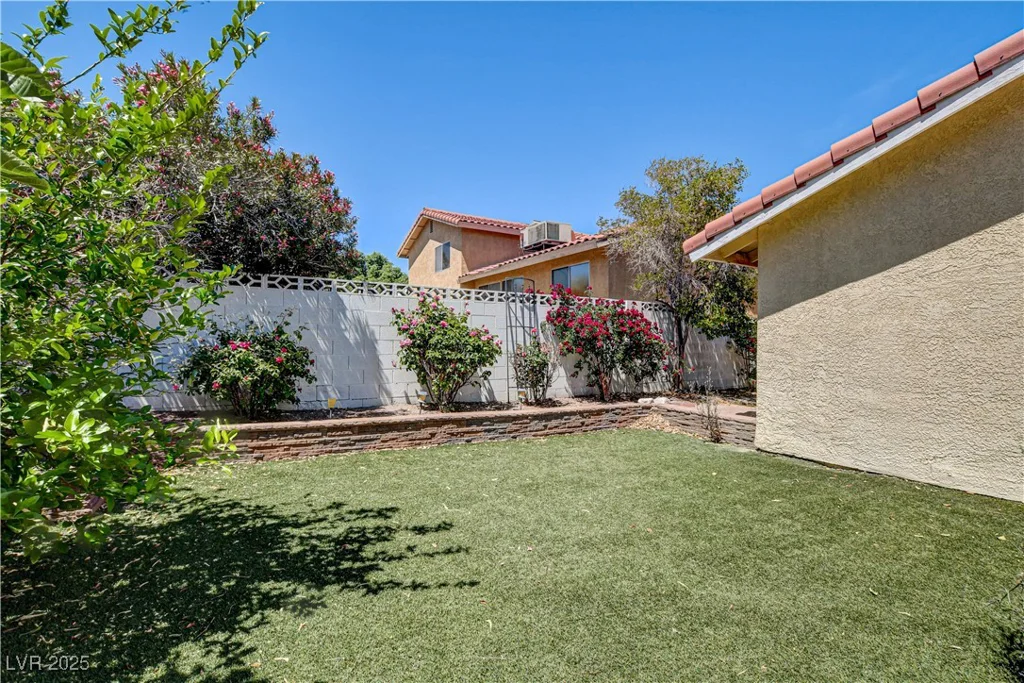 8705 Orvieto, Las Vegas, NV 89117