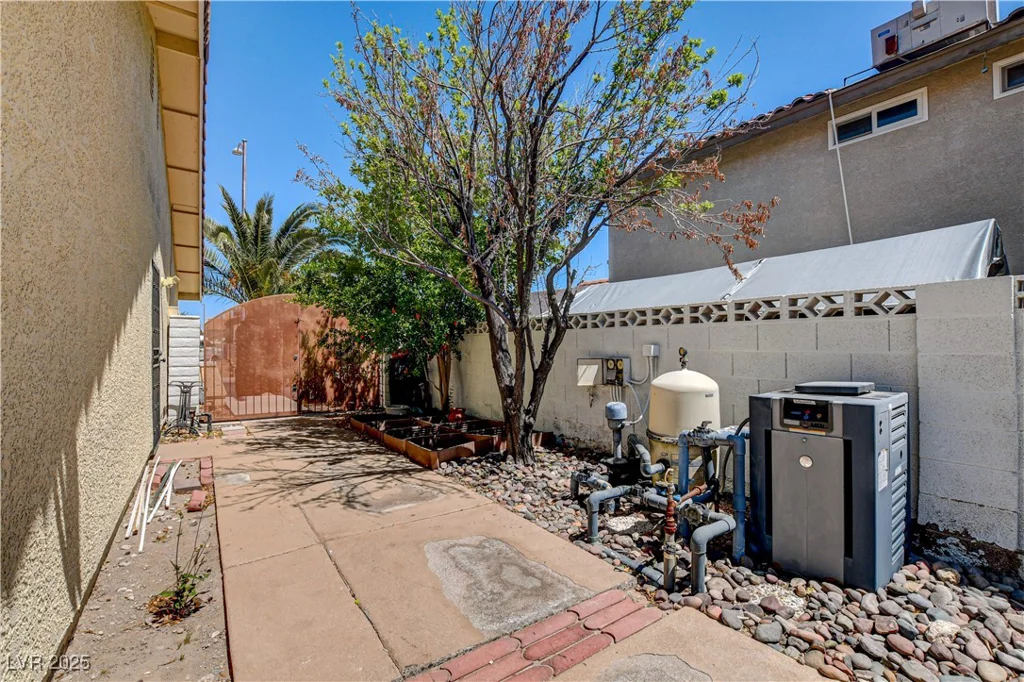 8705 Orvieto, Las Vegas, NV 89117
