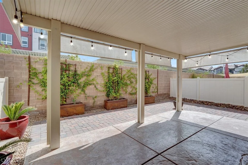 2295 Koho, Las Vegas, NV 89183