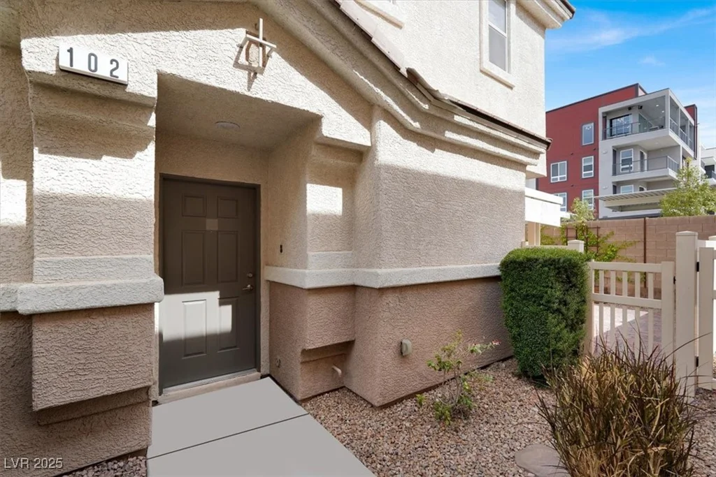 2295 Koho, Las Vegas, NV 89183