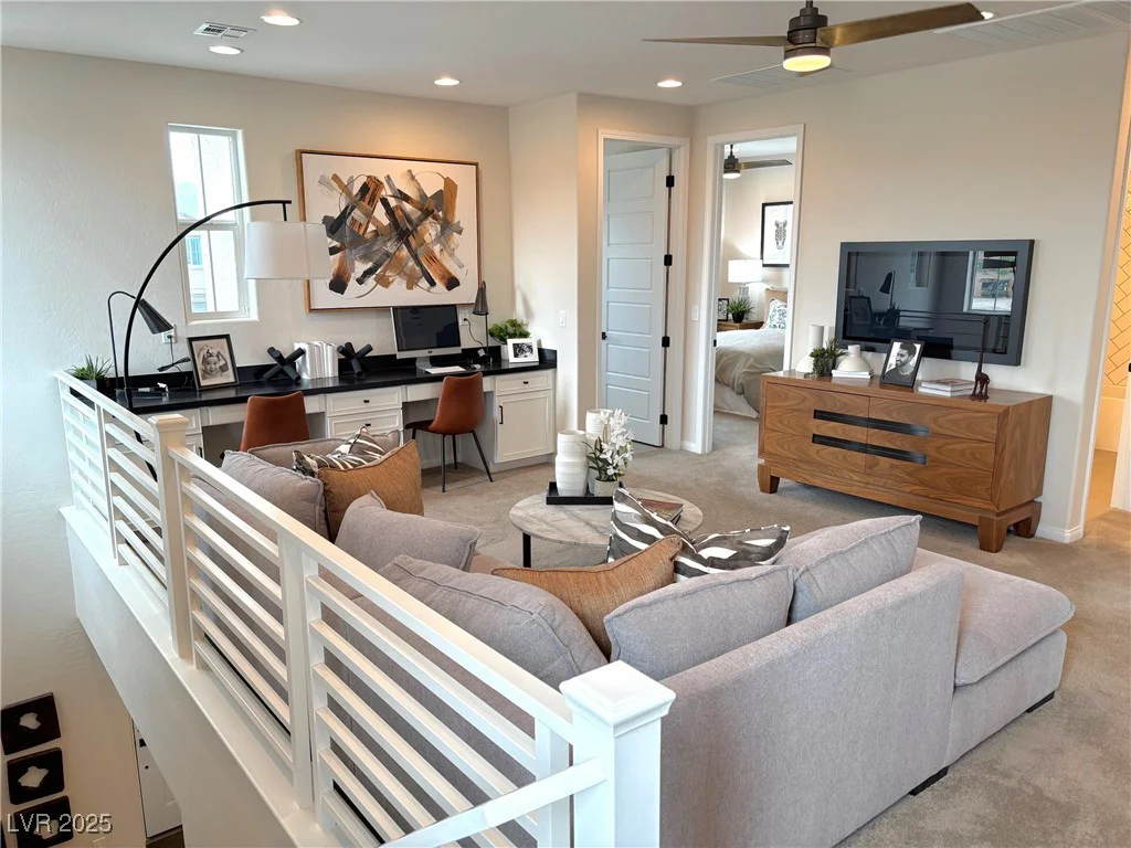 933 Hunter Shores, North Las Vegas, NV 89084