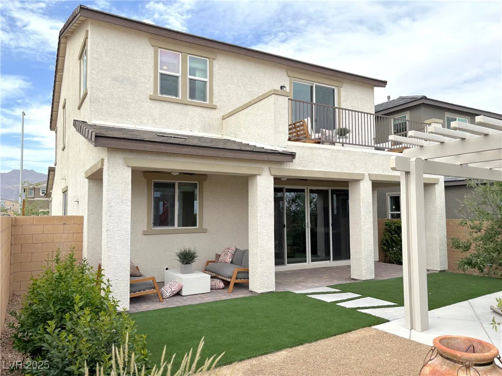 933 Hunter Shores, North Las Vegas, NV 89084