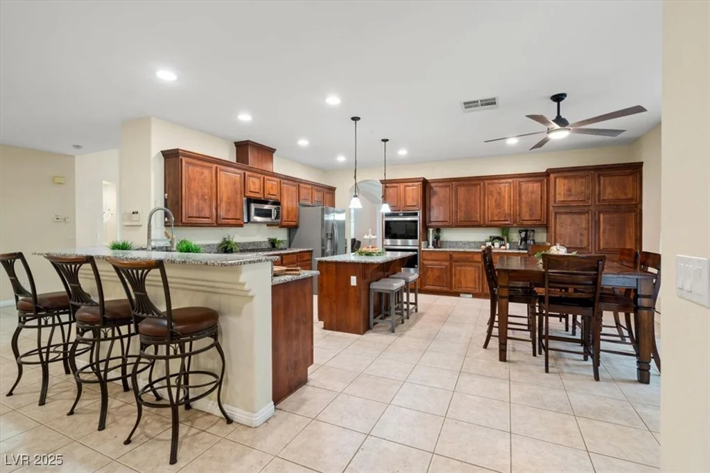 6335 Iginlas Goal, Las Vegas, NV 89131