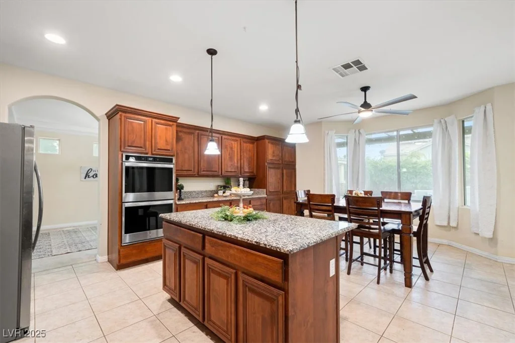 6335 Iginlas Goal, Las Vegas, NV 89131