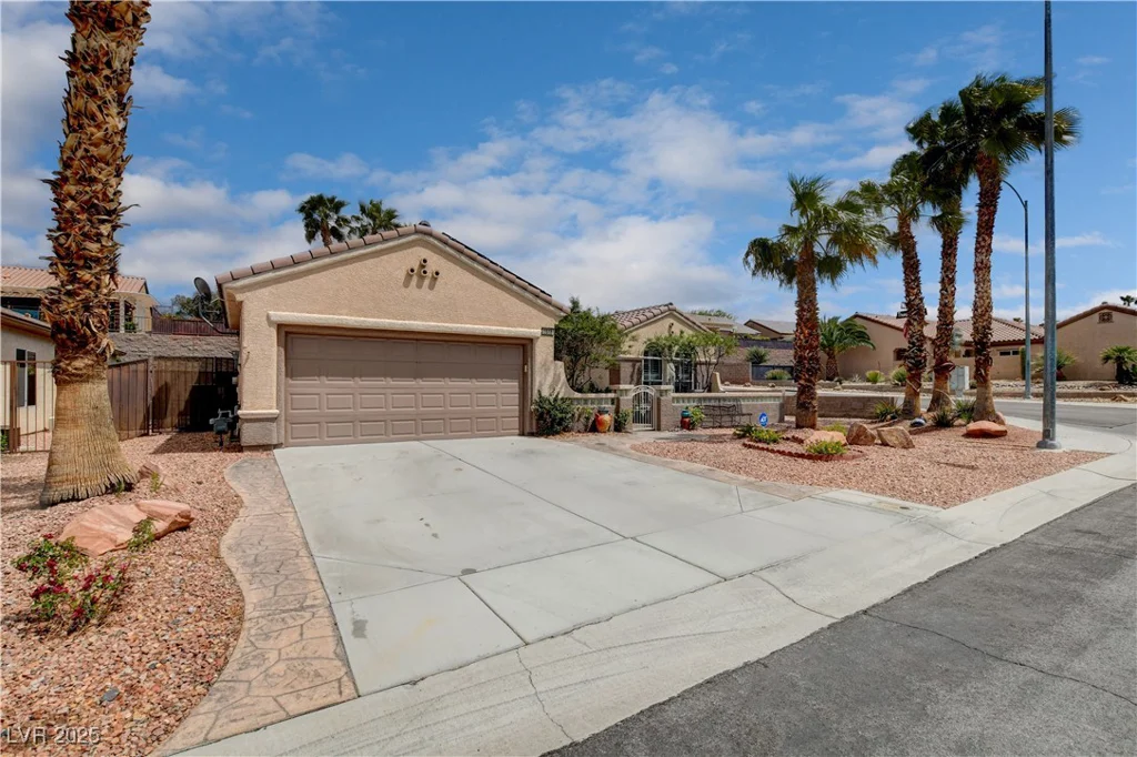 2078 Wildwood Lake, Henderson, NV 89052