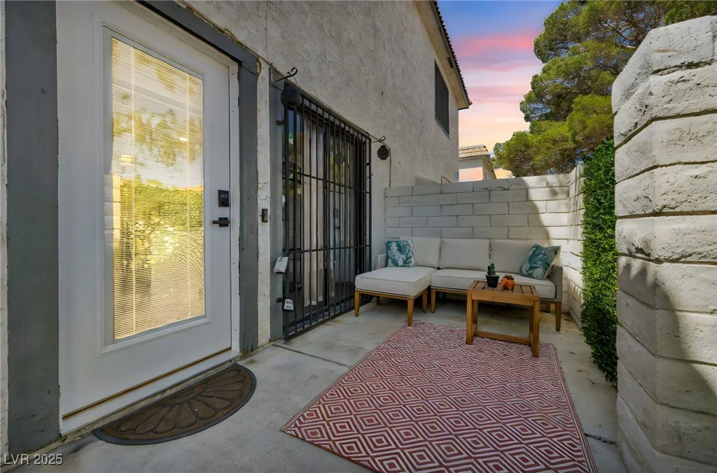 1025 Willow Tree, Las Vegas, NV 89128