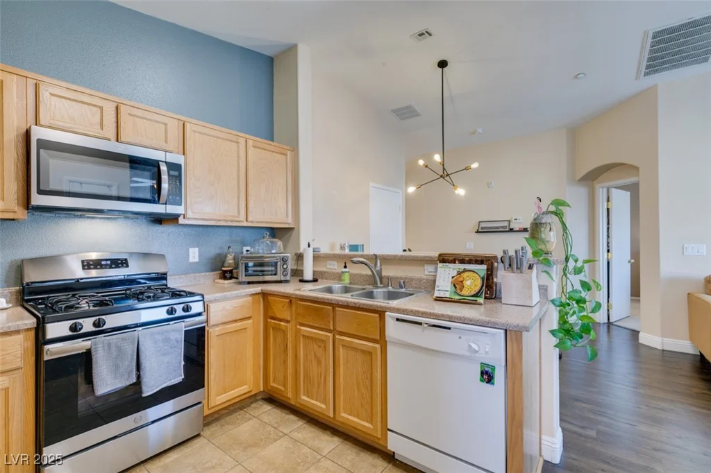 6576 Buster Brown, Las Vegas, NV 89122