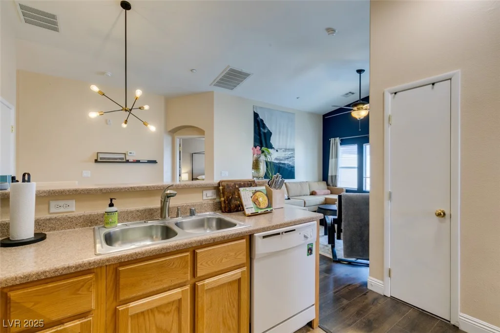 6576 Buster Brown, Las Vegas, NV 89122