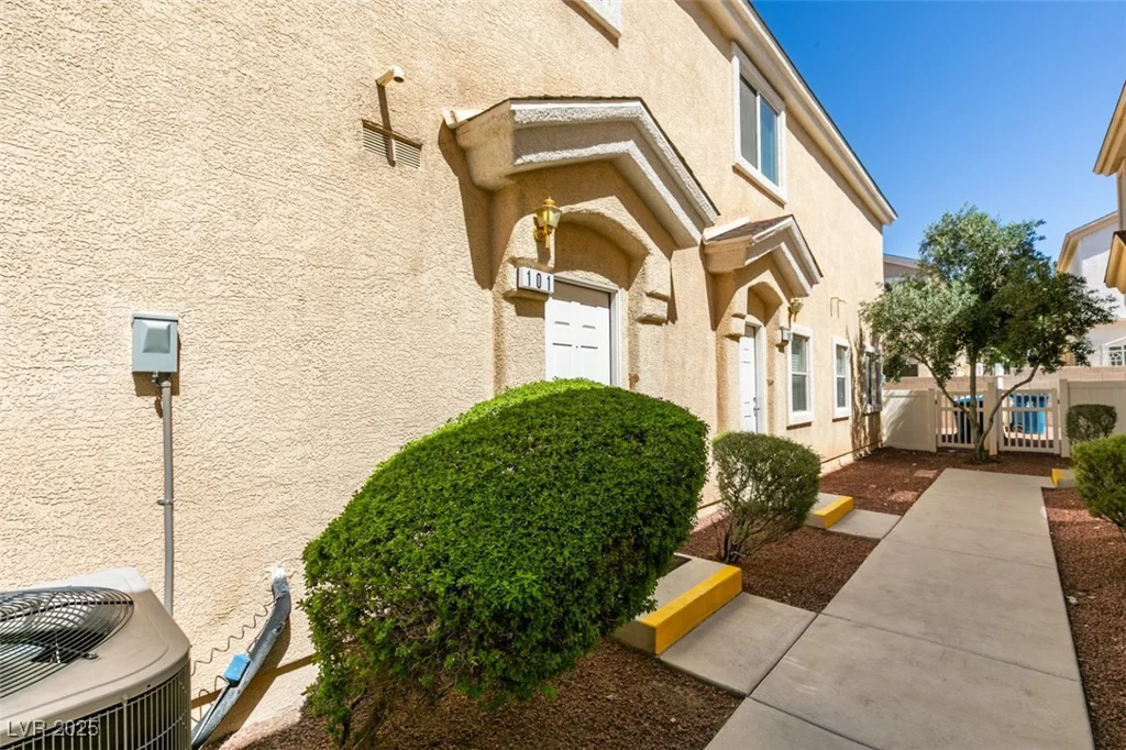6576 Buster Brown, Las Vegas, NV 89122