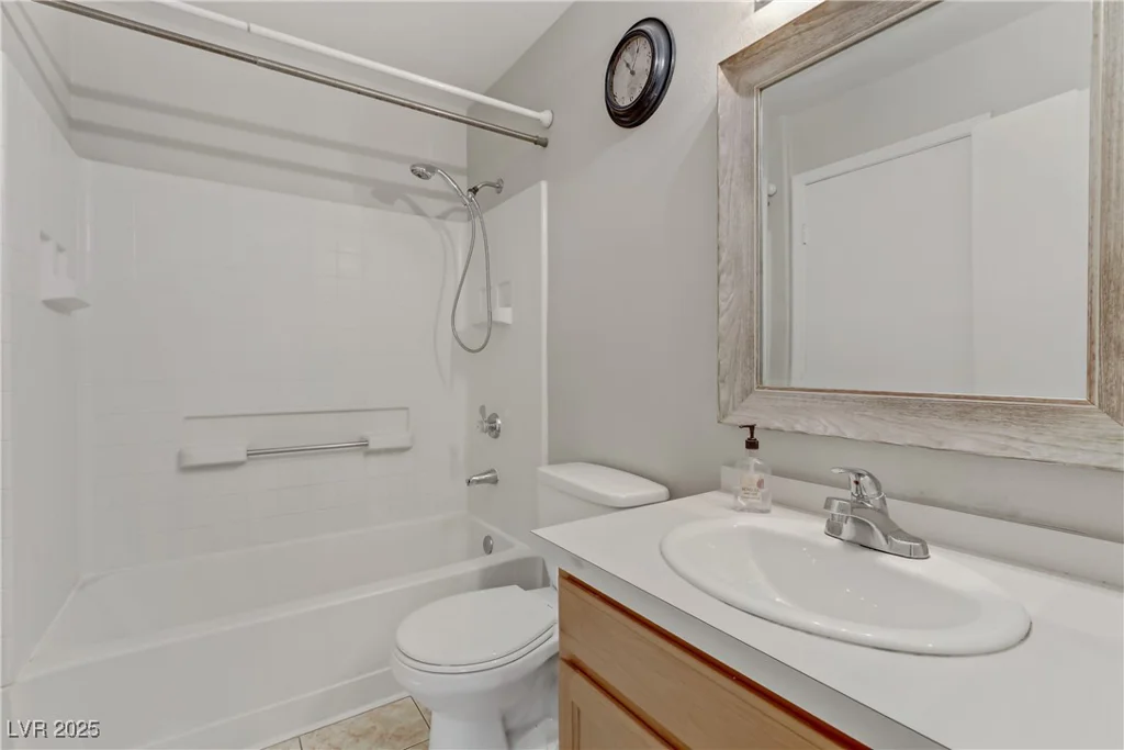 8450 Alta, Las Vegas, NV 89145