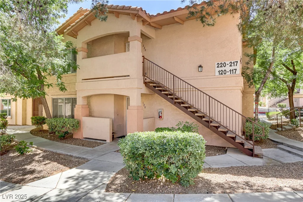 8450 Alta, Las Vegas, NV 89145