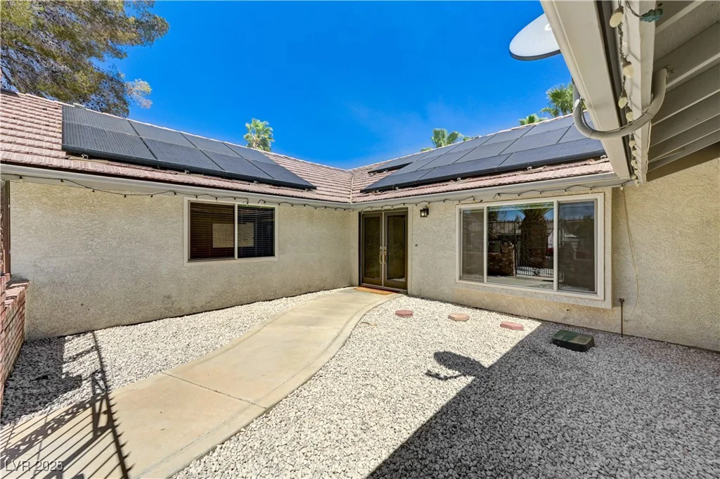 1940 Canterbury, Las Vegas, NV 89119