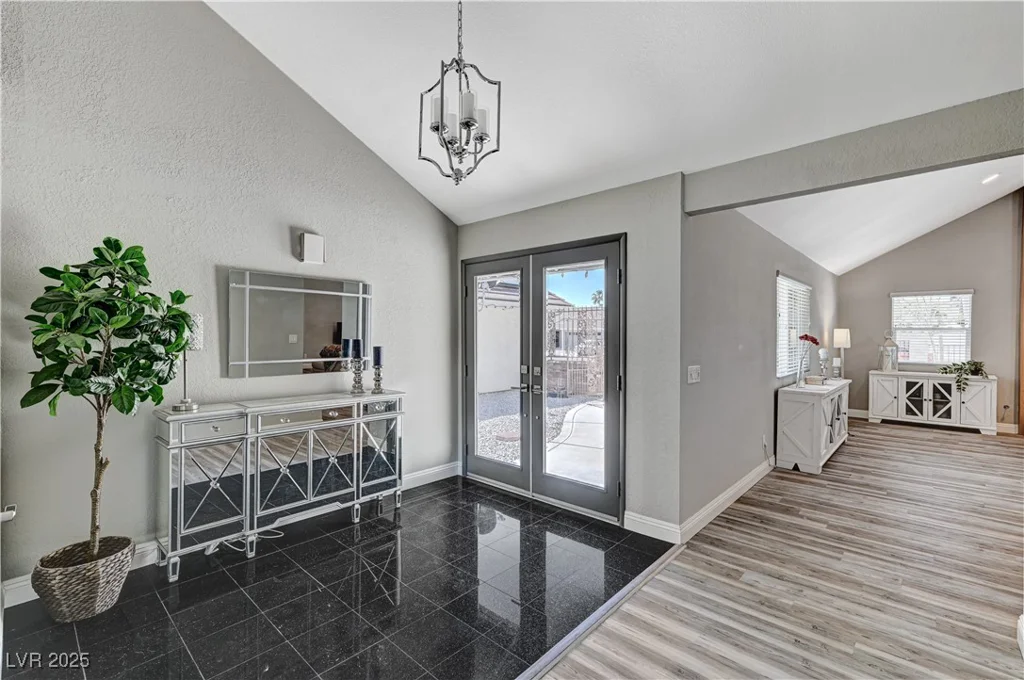 1940 Canterbury, Las Vegas, NV 89119