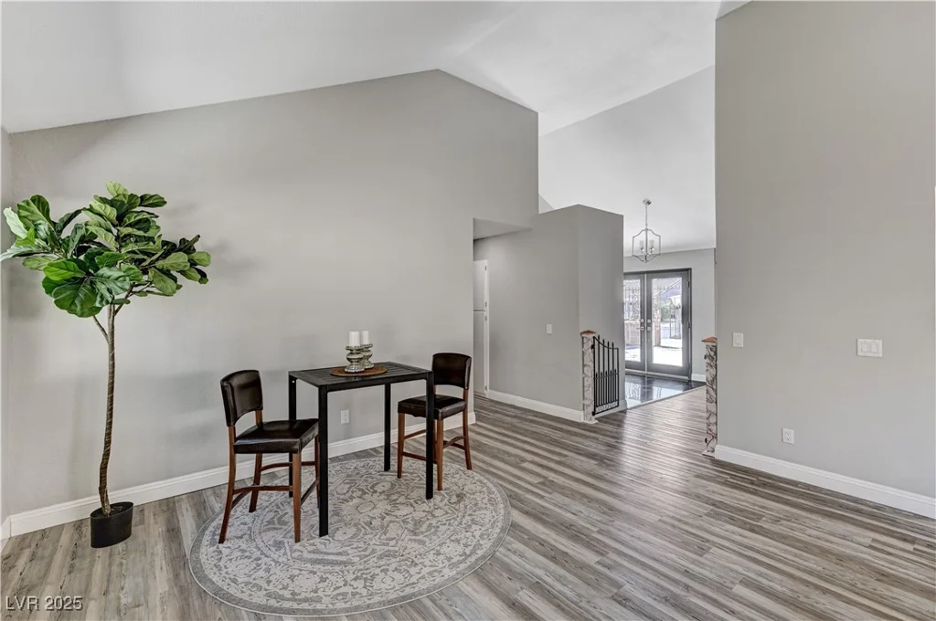 1940 Canterbury, Las Vegas, NV 89119