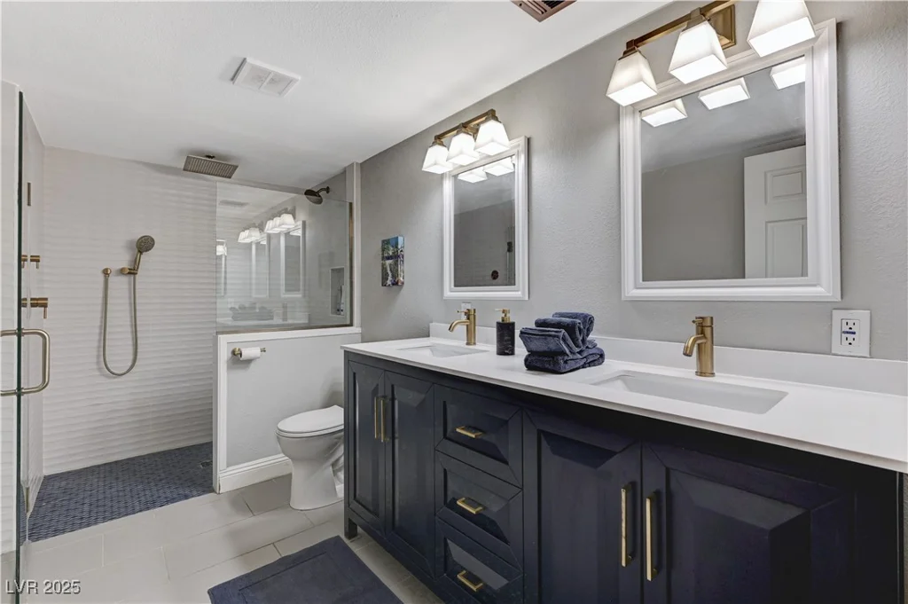 1940 Canterbury, Las Vegas, NV 89119