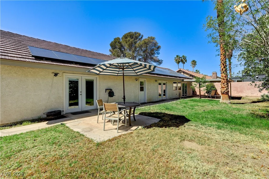 1940 Canterbury, Las Vegas, NV 89119