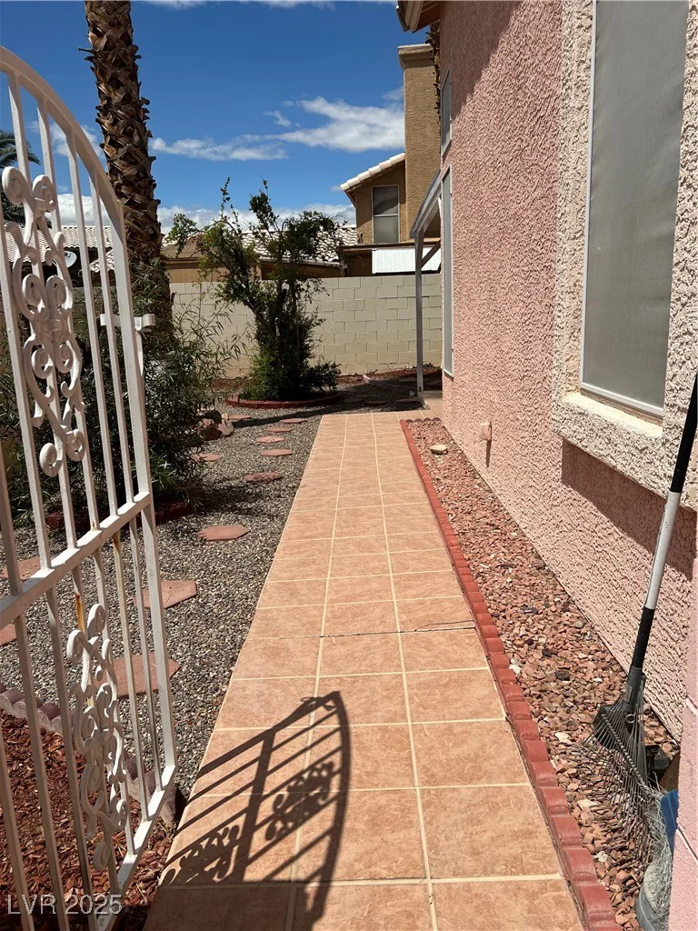 1853 Citroen, Las Vegas, NV 89142