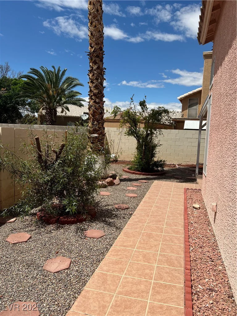 1853 Citroen, Las Vegas, NV 89142