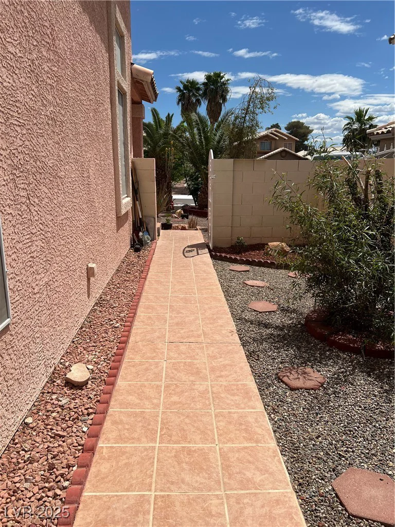 1853 Citroen, Las Vegas, NV 89142