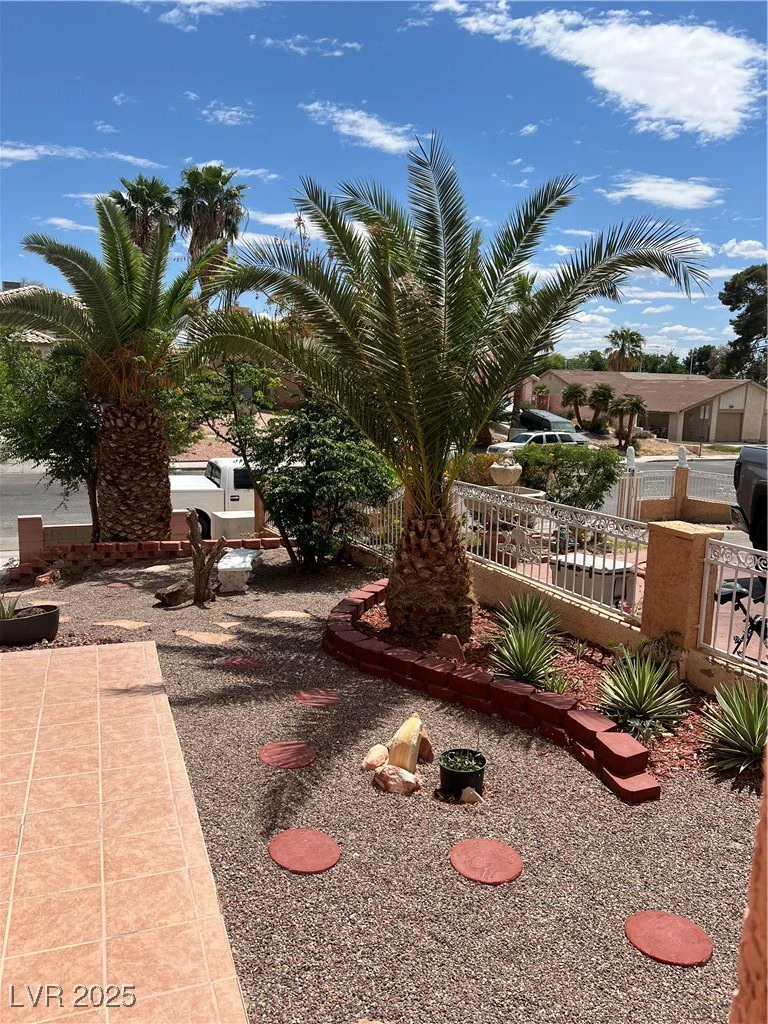 1853 Citroen, Las Vegas, NV 89142