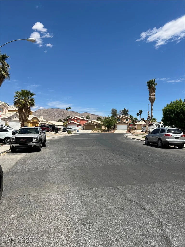 1853 Citroen, Las Vegas, NV 89142