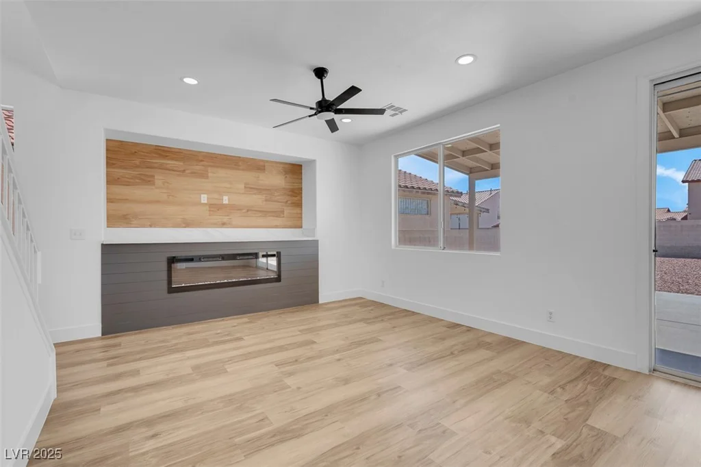 8725 Russet Hills, Las Vegas, NV 89147