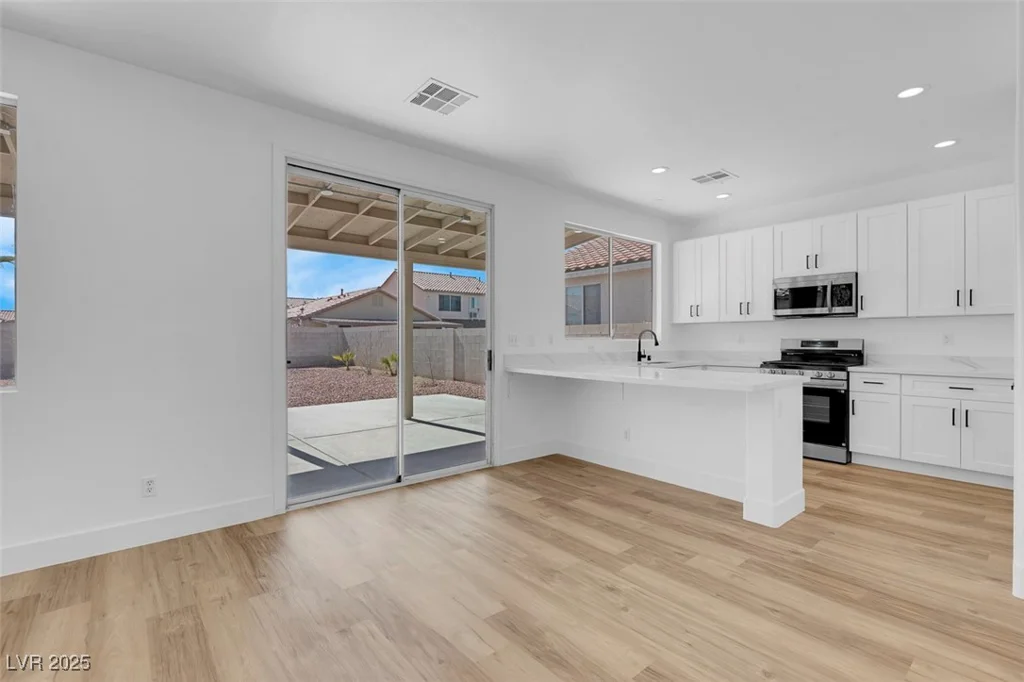 8725 Russet Hills, Las Vegas, NV 89147