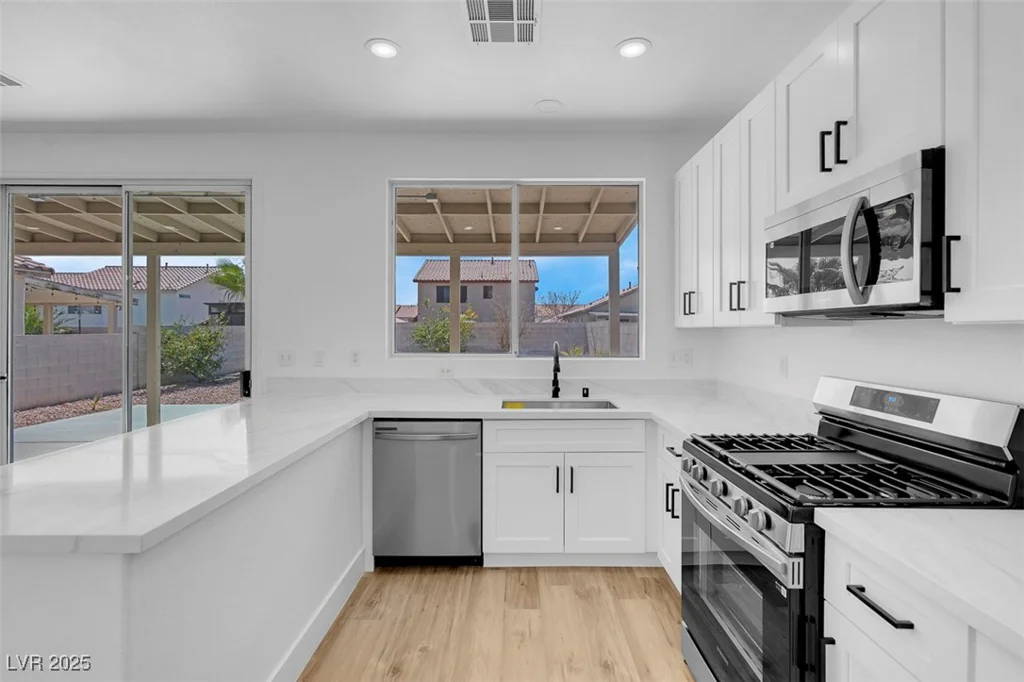8725 Russet Hills, Las Vegas, NV 89147