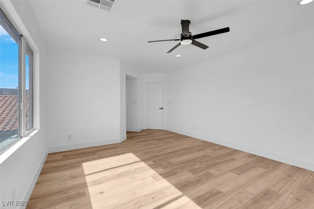 8725 Russet Hills, Las Vegas, NV 89147
