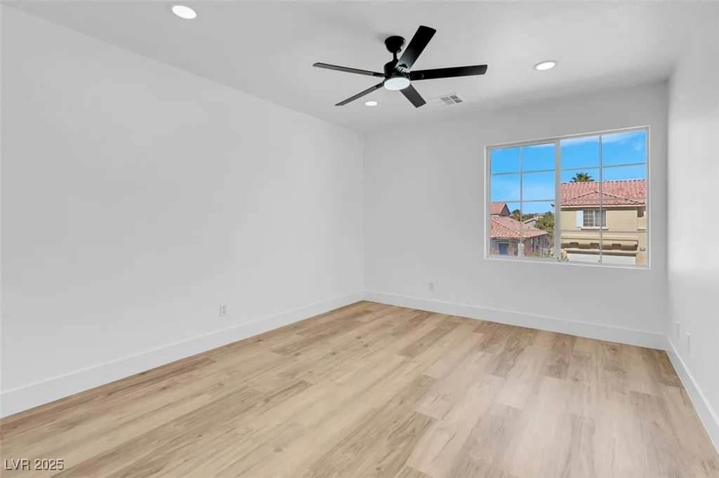 8725 Russet Hills, Las Vegas, NV 89147