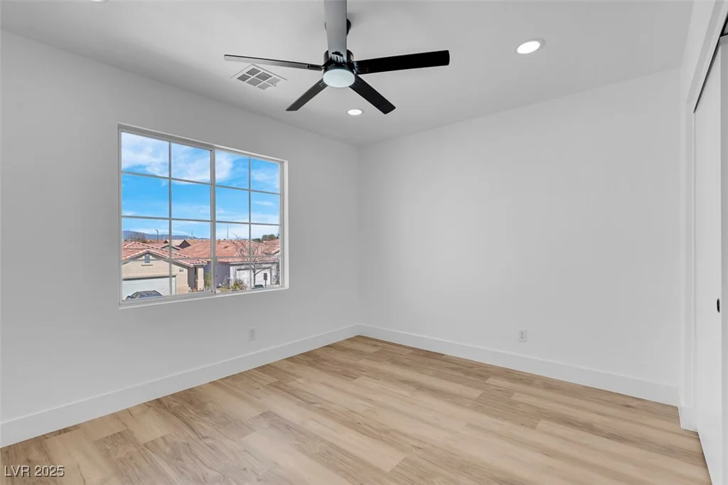 8725 Russet Hills, Las Vegas, NV 89147