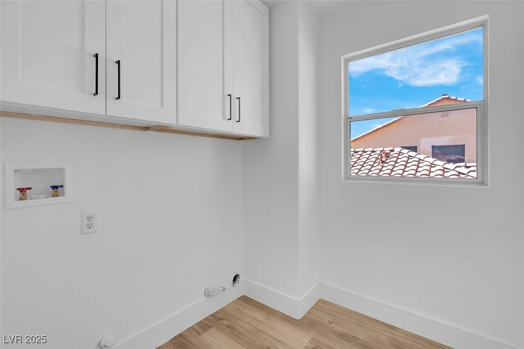 8725 Russet Hills, Las Vegas, NV 89147