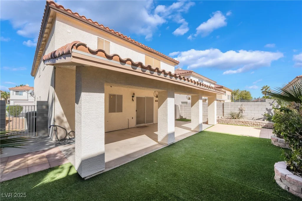 10166 Monks Hood, Las Vegas, NV 89183