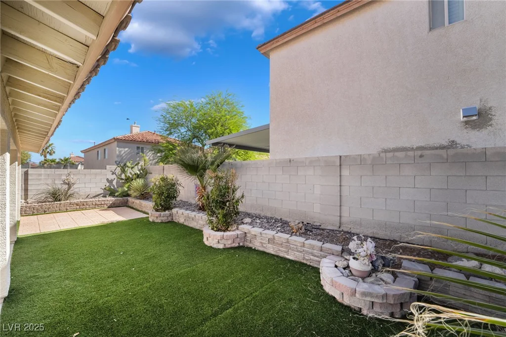10166 Monks Hood, Las Vegas, NV 89183