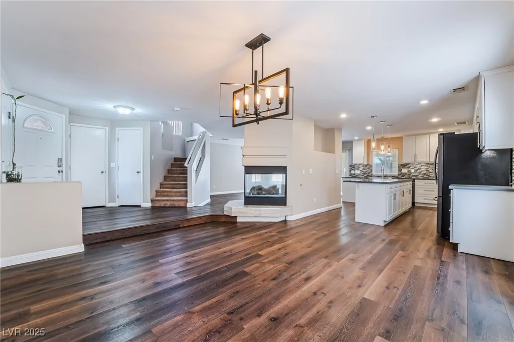 10166 Monks Hood, Las Vegas, NV 89183