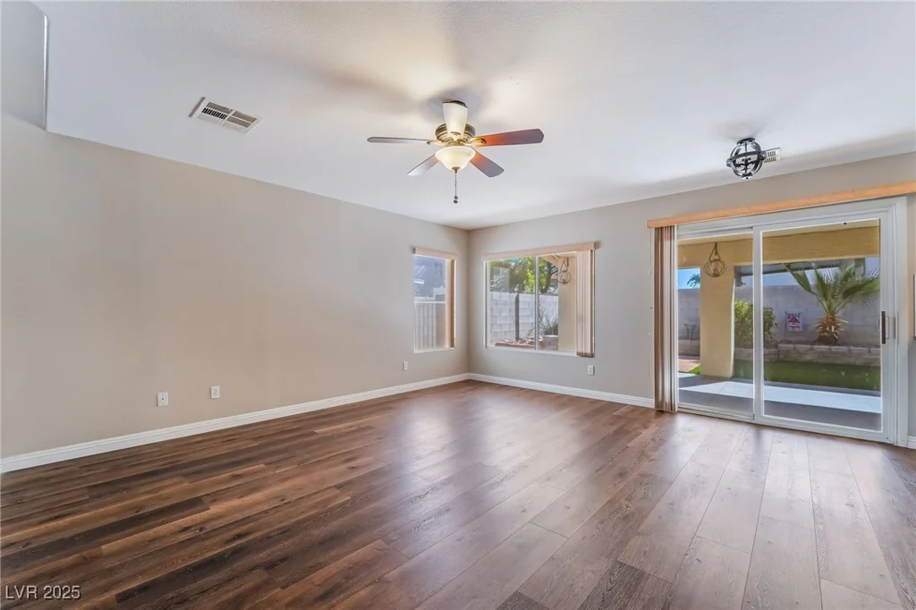 10166 Monks Hood, Las Vegas, NV 89183