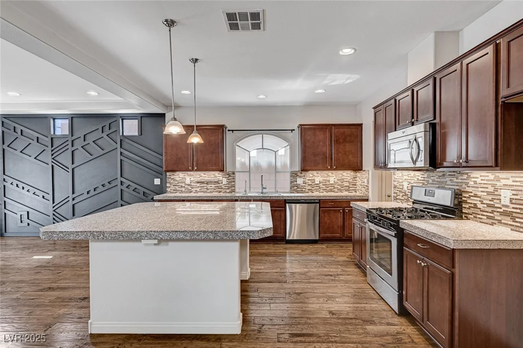 5239 Tartan Hill, Las Vegas, NV 89141