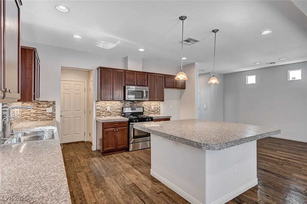 5239 Tartan Hill, Las Vegas, NV 89141