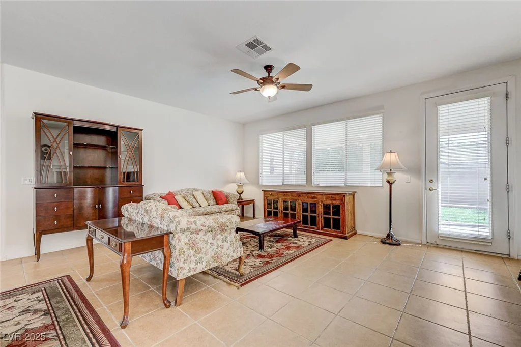 10389 Walking View, Las Vegas, NV 89135
